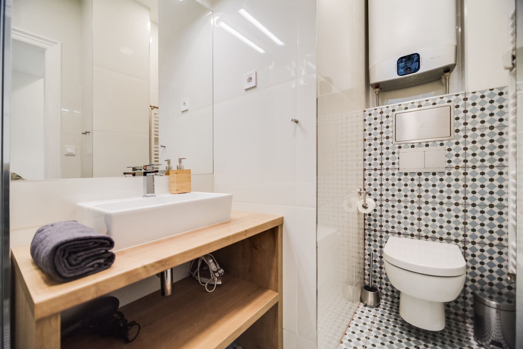 Prenájom bytu 33 m², Újezd, Praha, Praha Prenájom bytu 33 m², Újezd, Praha, Praha
