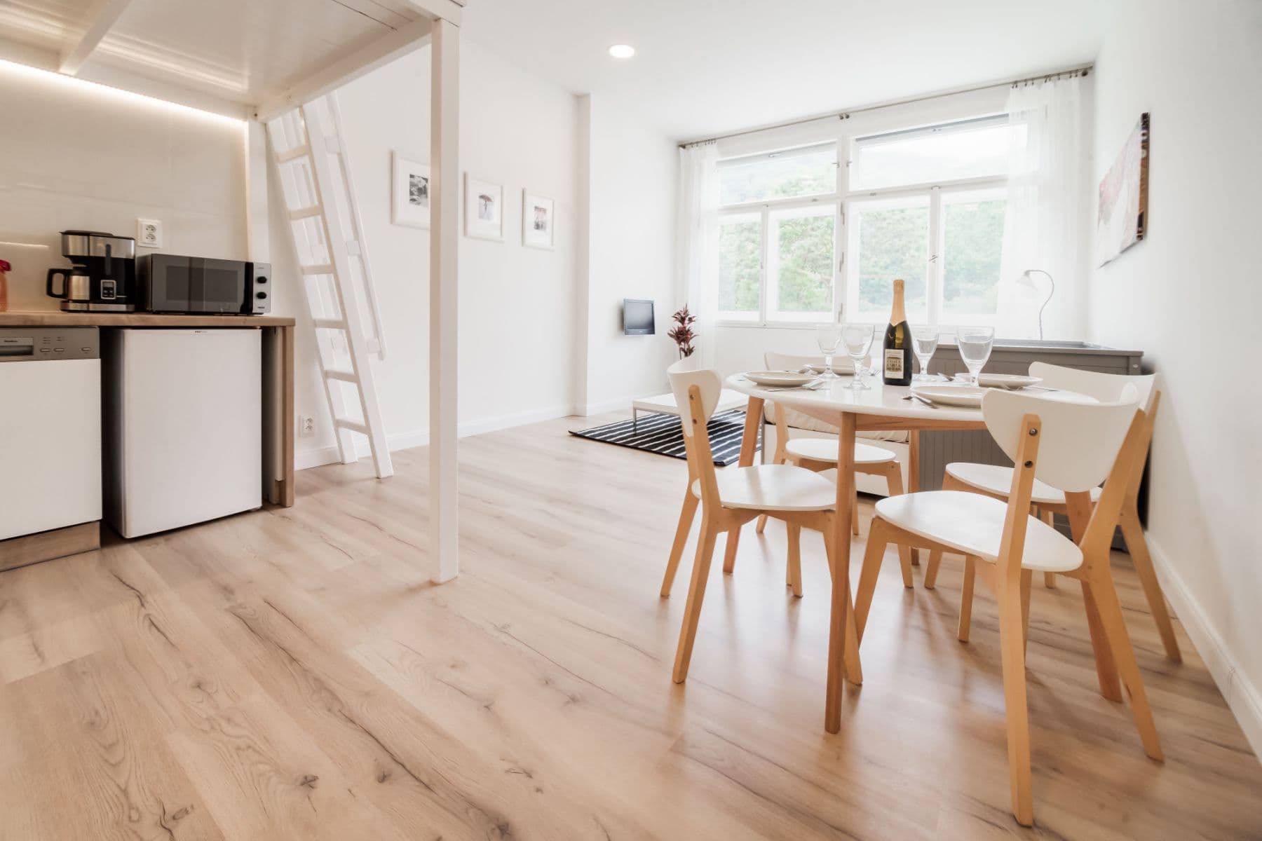 Prenájom bytu 33 m², Újezd, Praha, Praha Prenájom bytu 33 m², Újezd, Praha, Praha