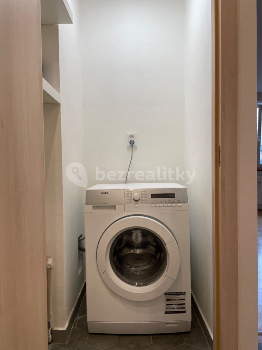 Prenájom bytu 3-izbový 70 m², náměstí Bořislavka, Praha, Praha Prenájom bytu 3-izbový 70 m², náměstí Bořislavka, Praha, Praha