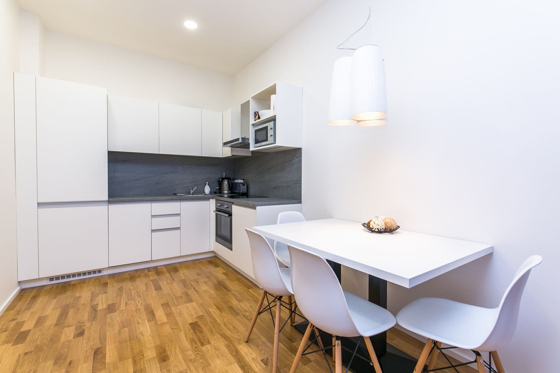 Prenájom bytu 62 m², Dlouhá, Praha, Praha Prenájom bytu 62 m², Dlouhá, Praha, Praha