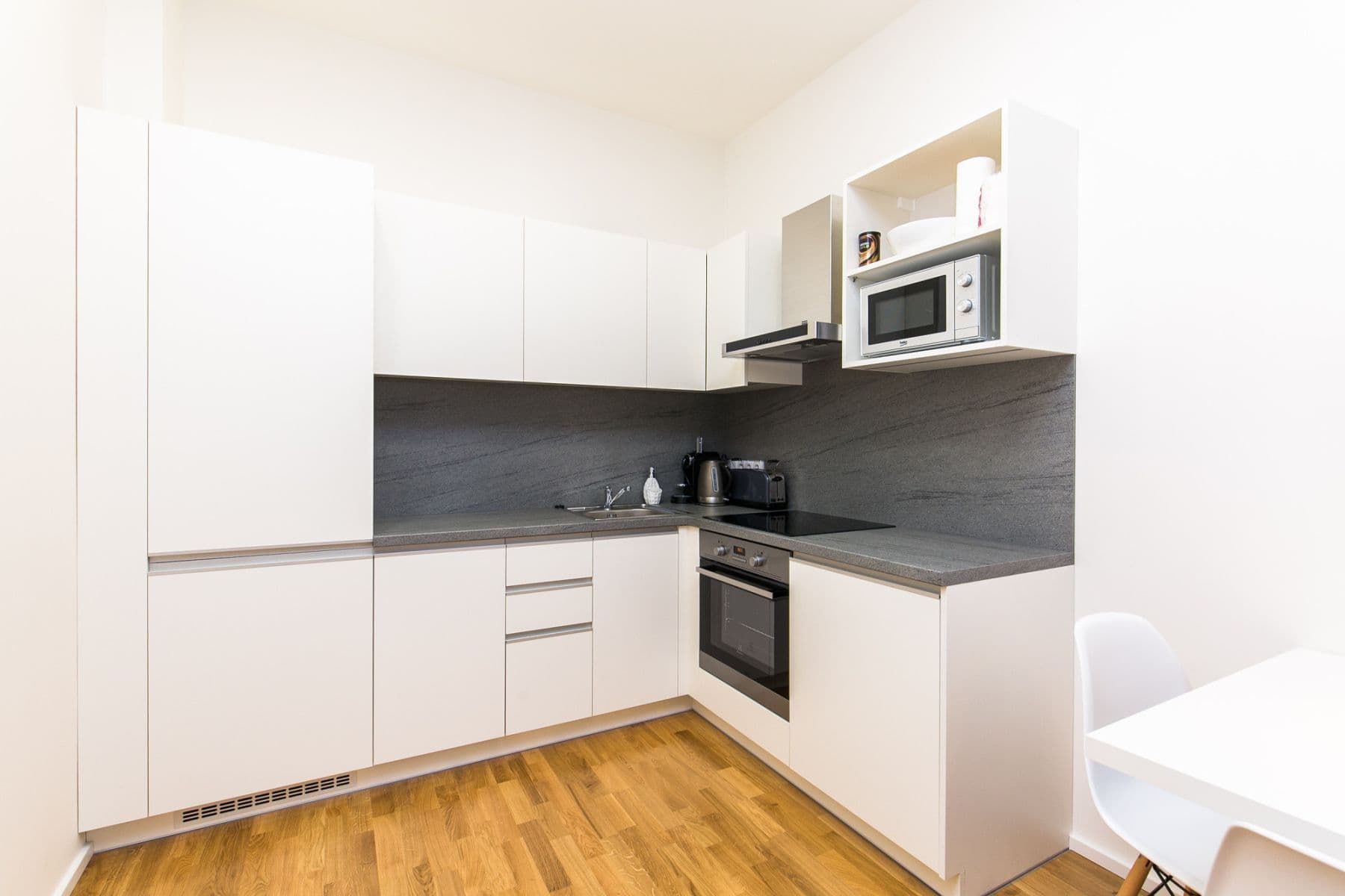 Prenájom bytu 62 m², Dlouhá, Praha, Praha Prenájom bytu 62 m², Dlouhá, Praha, Praha