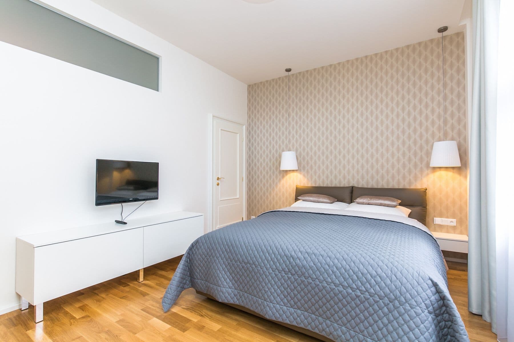Prenájom bytu 62 m², Dlouhá, Praha, Praha Prenájom bytu 62 m², Dlouhá, Praha, Praha