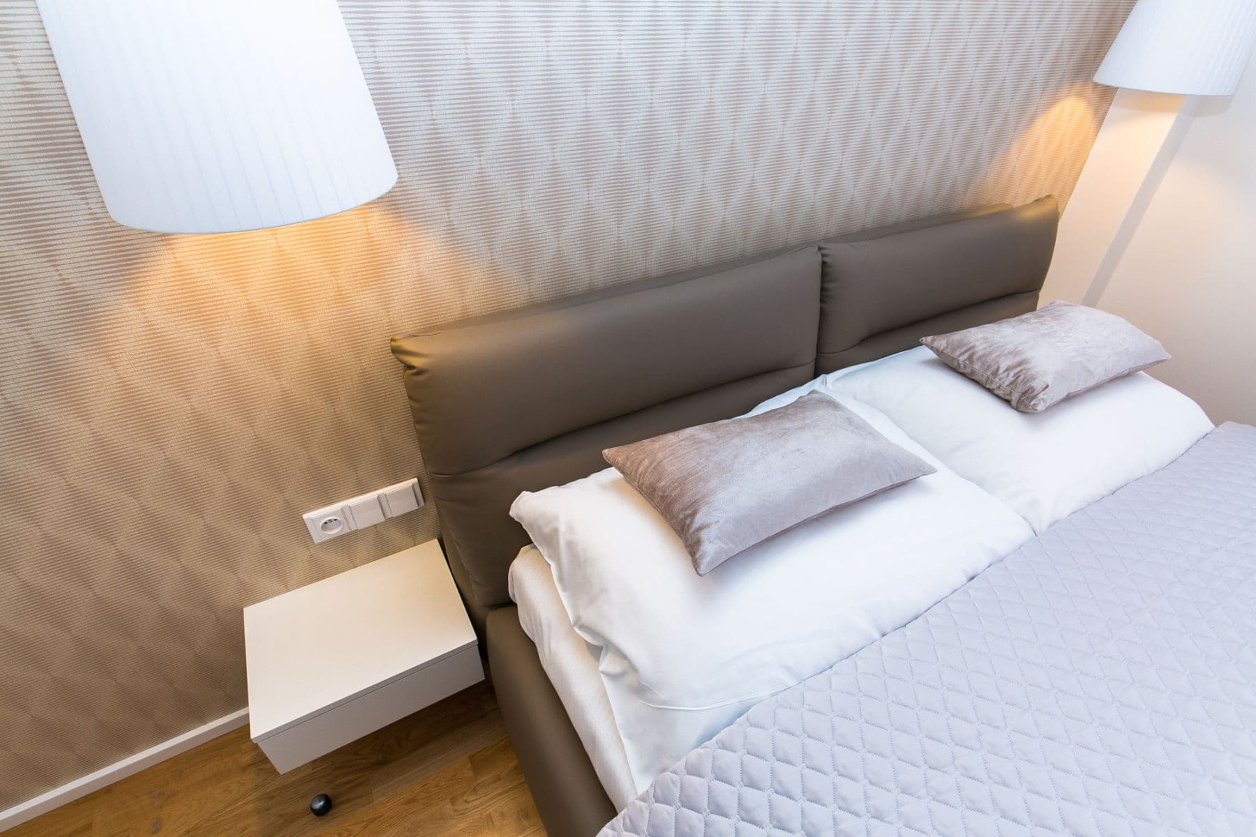 Prenájom bytu 62 m², Dlouhá, Praha, Praha Prenájom bytu 62 m², Dlouhá, Praha, Praha