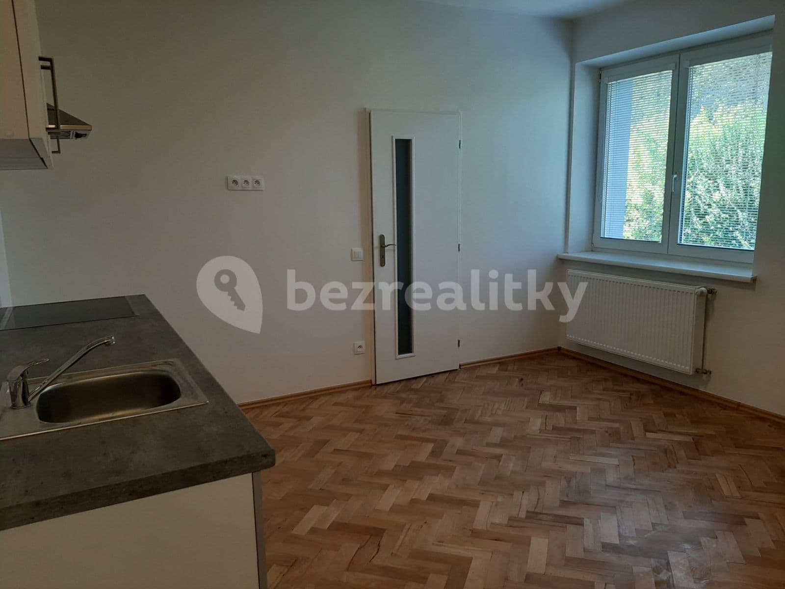 Prenájom bytu 2-izbový 42 m², U Stojanu, Praha, Praha Prenájom bytu 2-izbový 42 m², U Stojanu, Praha, Praha