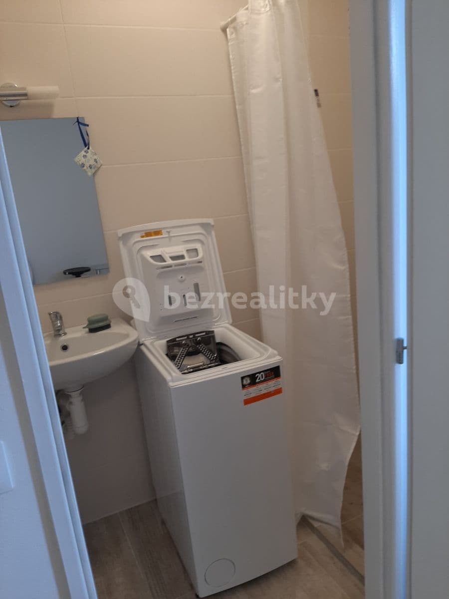 Prenájom bytu 2-izbový 42 m², U Stojanu, Praha, Praha Prenájom bytu 2-izbový 42 m², U Stojanu, Praha, Praha