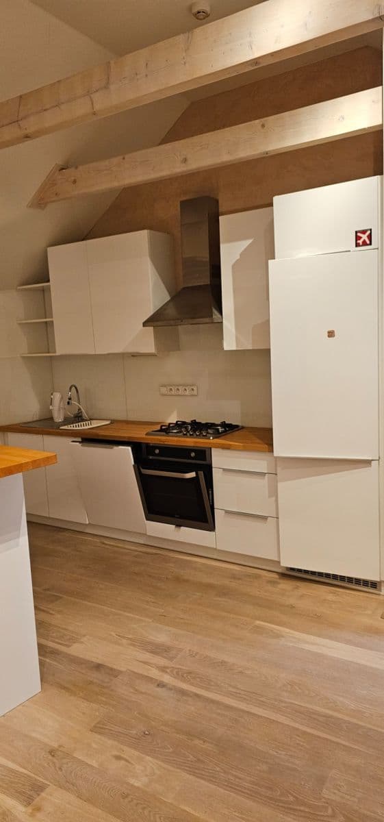 Prenájom nebytového priestoru 70 m², Vojtěšská, Neratovice, Středočeský kraj Prenájom nebytového priestoru 70 m², Vojtěšská, Neratovice, Středočeský kraj