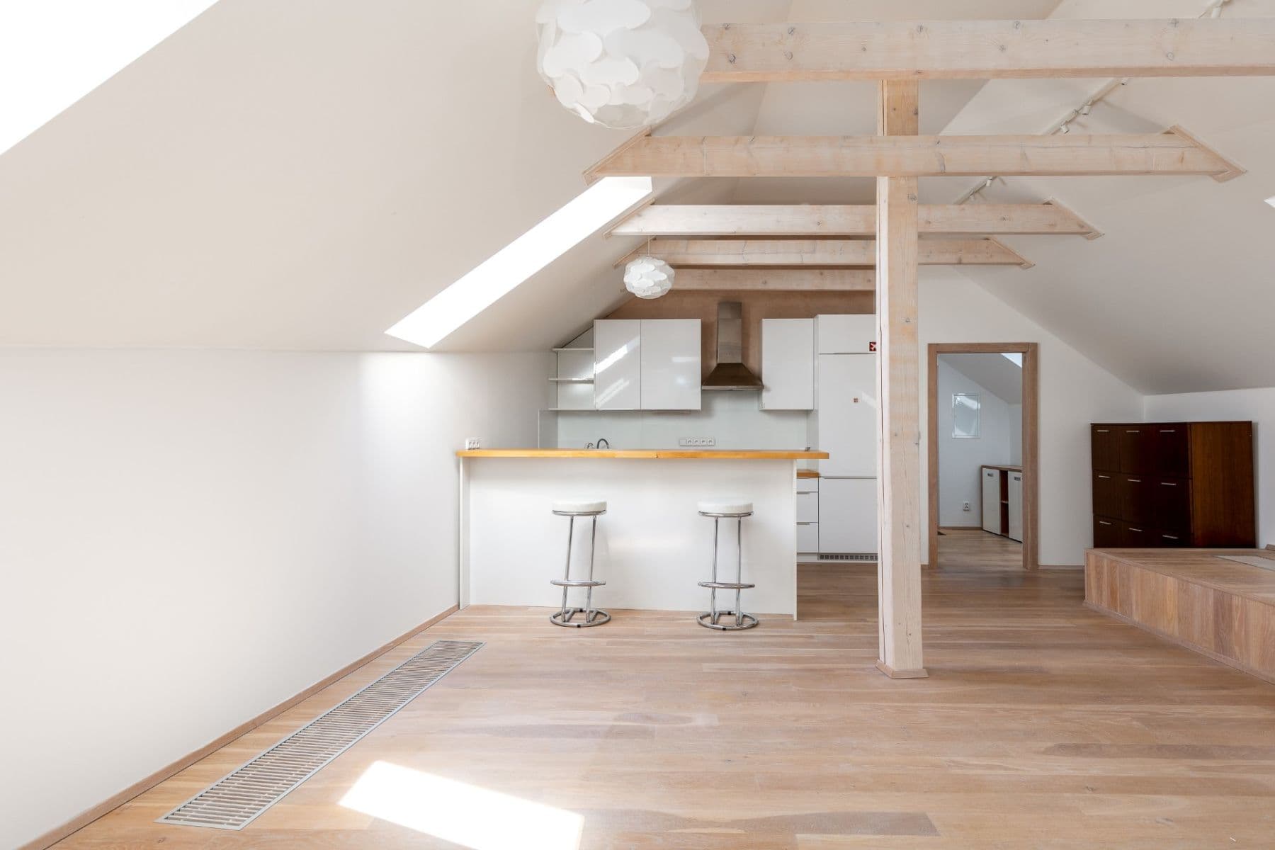 Prenájom nebytového priestoru 70 m², Vojtěšská, Neratovice, Středočeský kraj Prenájom nebytového priestoru 70 m², Vojtěšská, Neratovice, Středočeský kraj