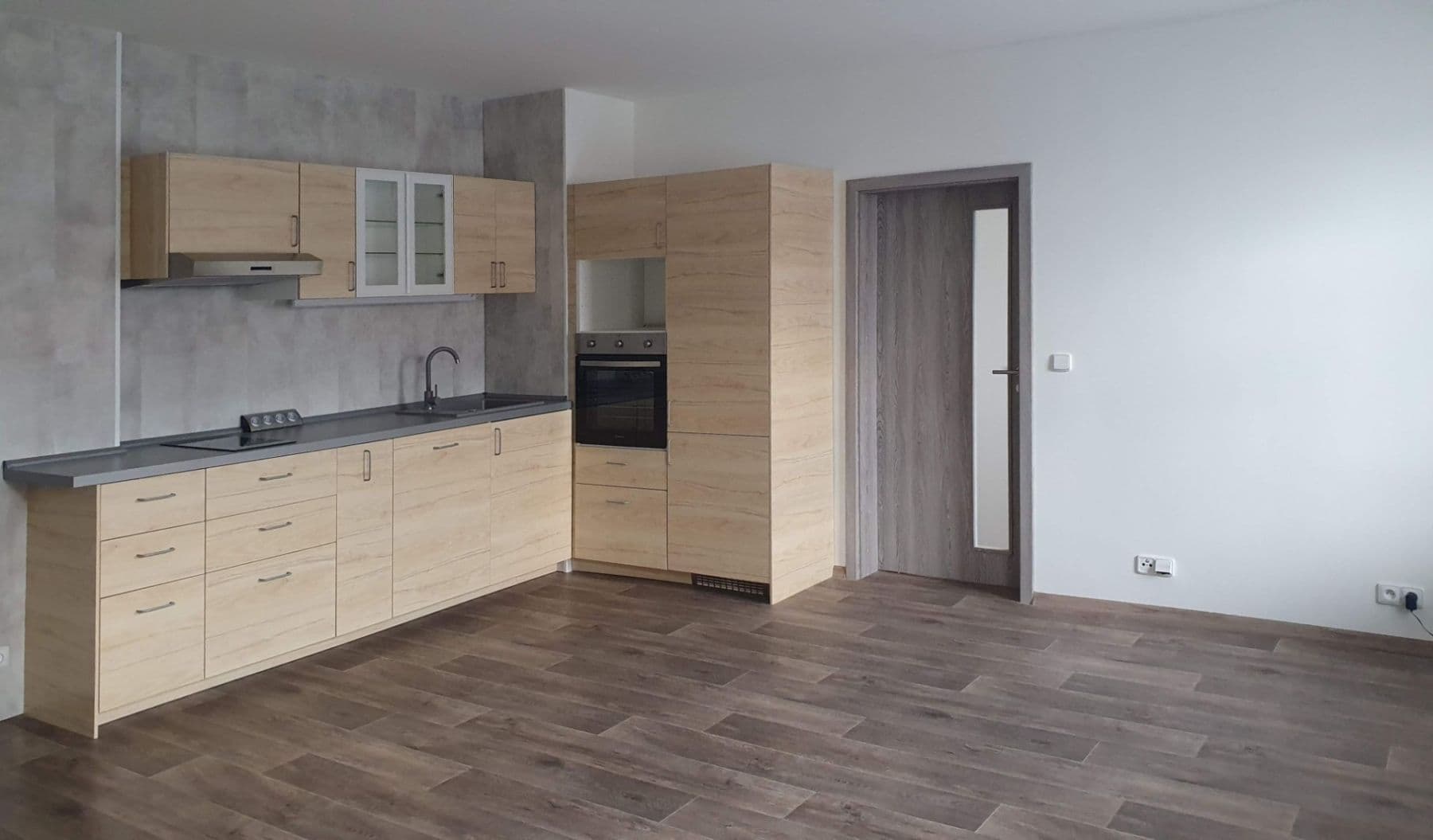 Prenájom bytu 2-izbový 57 m², Jiráskova, Litvínov, Ústecký kraj Prenájom bytu 2-izbový 57 m², Jiráskova, Litvínov, Ústecký kraj