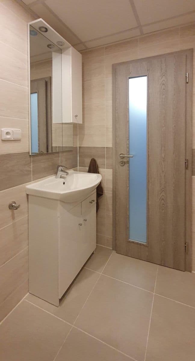 Prenájom bytu 2-izbový 57 m², Jiráskova, Litvínov, Ústecký kraj Prenájom bytu 2-izbový 57 m², Jiráskova, Litvínov, Ústecký kraj