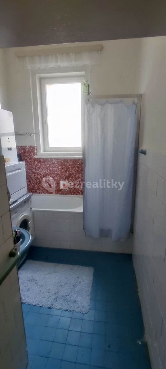 Prenájom bytu 3-izbový 86 m², Lublaňská, Praha, Praha Prenájom bytu 3-izbový 86 m², Lublaňská, Praha, Praha