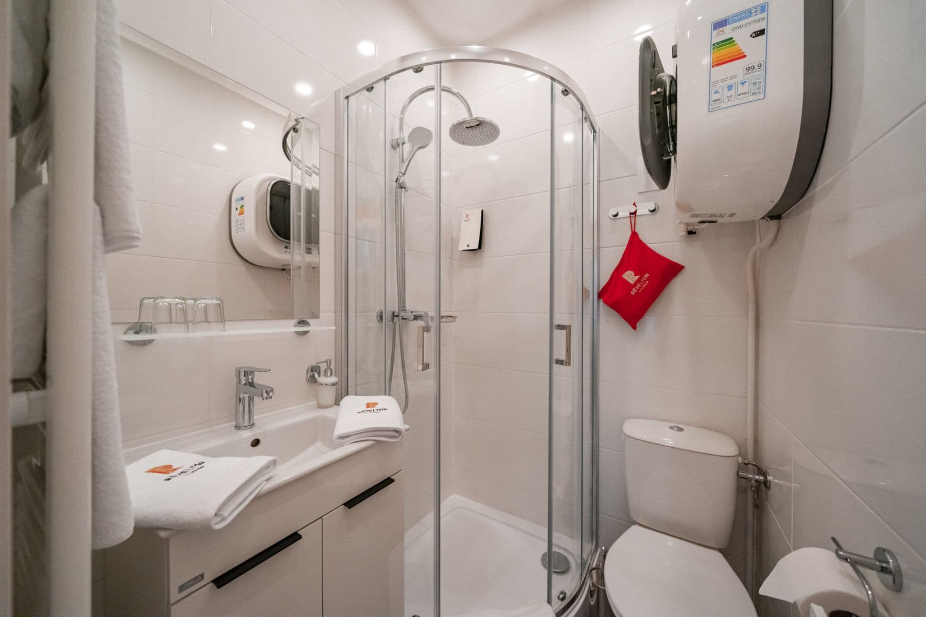 Prenájom bytu 20 m², Jaltská, Karlovy Vary, Karlovarský kraj Prenájom bytu 20 m², Jaltská, Karlovy Vary, Karlovarský kraj