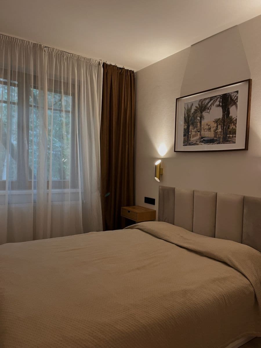 Prenájom bytu 2-izbový 41 m², Podle Náhonu, Praha, Praha Prenájom bytu 2-izbový 41 m², Podle Náhonu, Praha, Praha