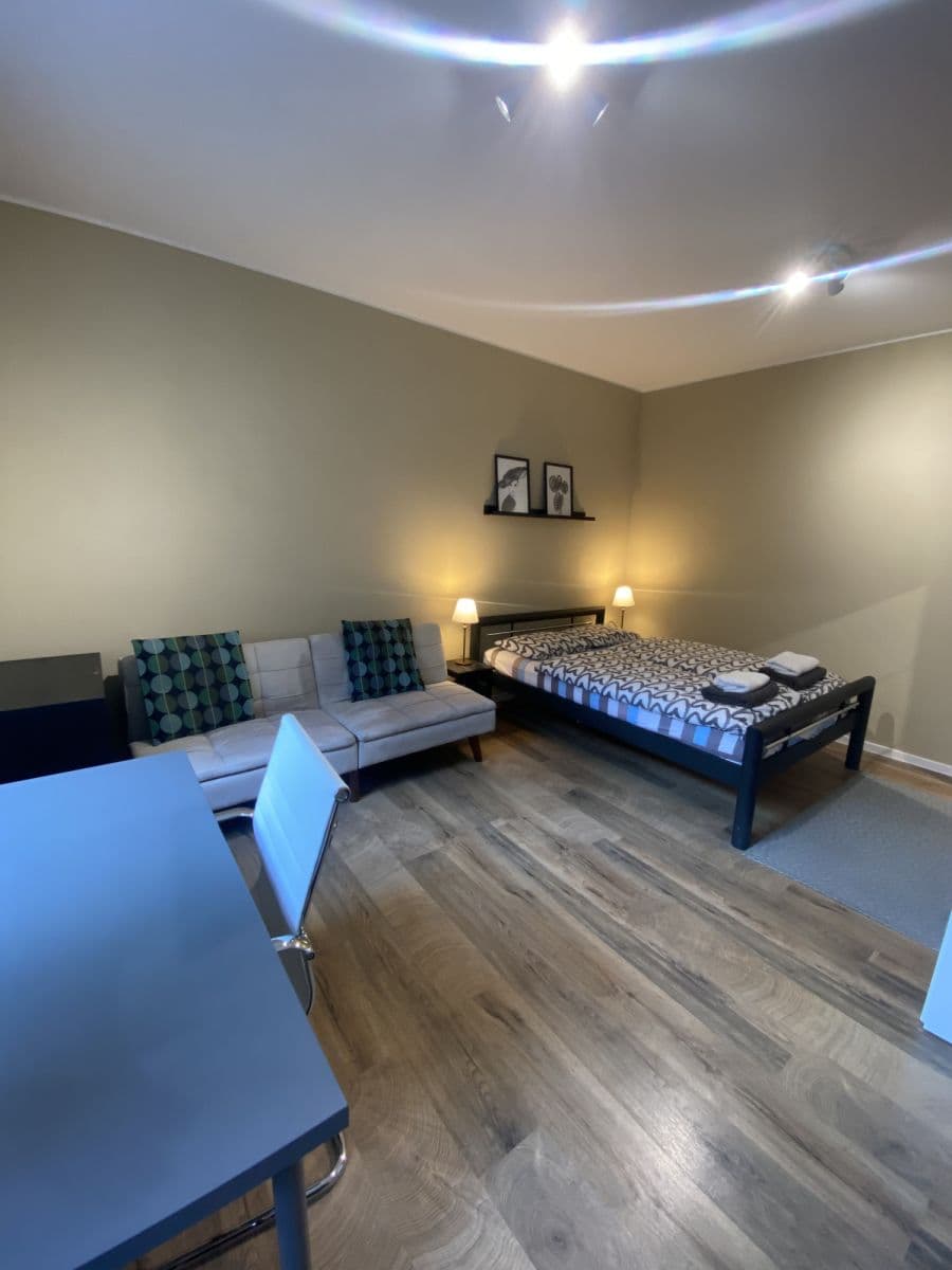 Prenájom bytu 35 m², Bělohorská, Praha, Praha Prenájom bytu 35 m², Bělohorská, Praha, Praha