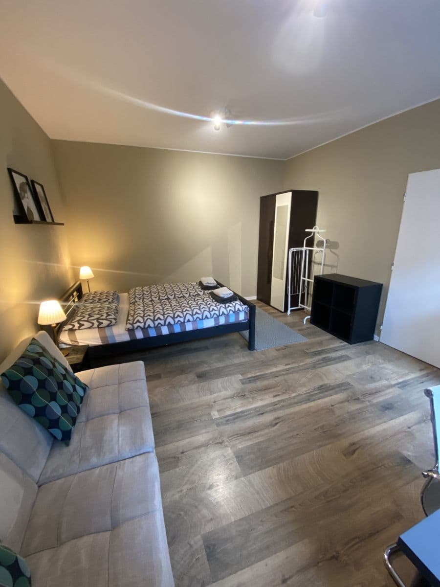Prenájom bytu 35 m², Bělohorská, Praha, Praha Prenájom bytu 35 m², Bělohorská, Praha, Praha