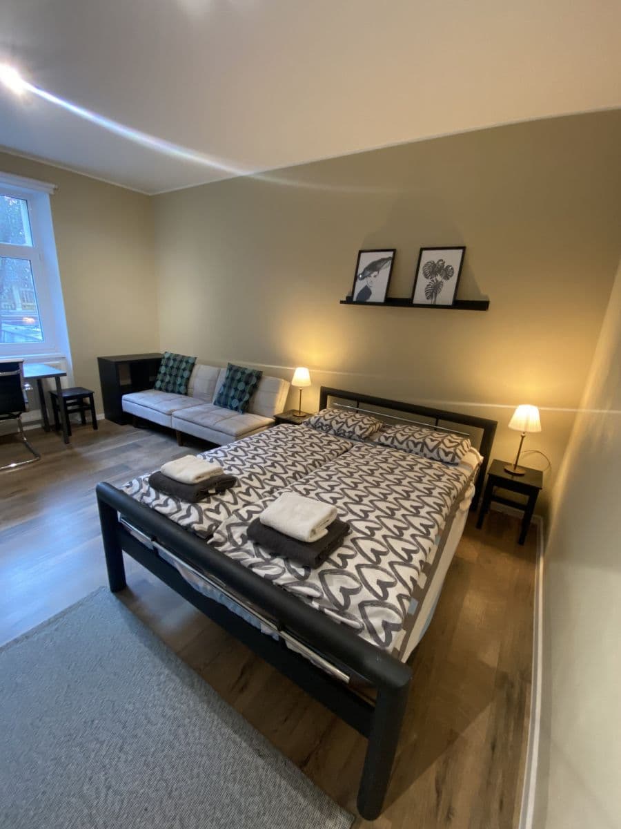 Prenájom bytu 35 m², Bělohorská, Praha, Praha Prenájom bytu 35 m², Bělohorská, Praha, Praha