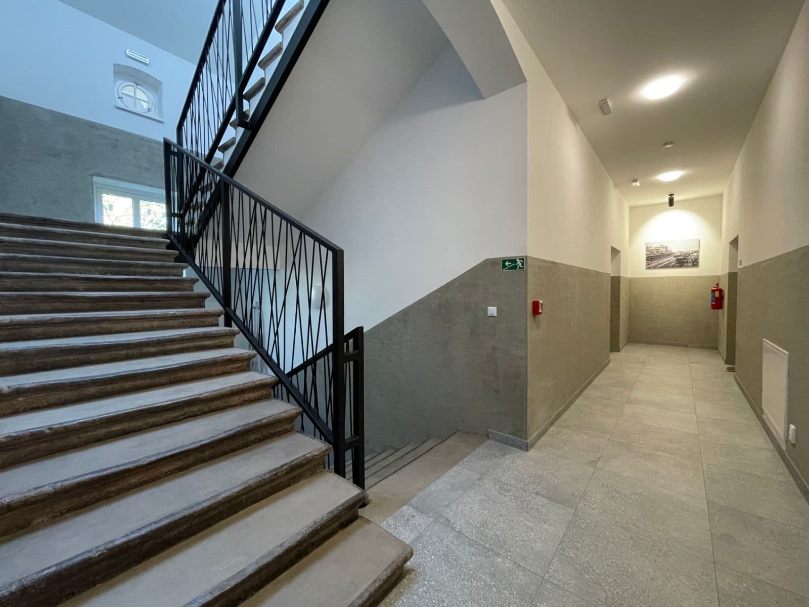 Prenájom bytu 4-izbový 120 m², Nádražní, Chomutov, Ústecký kraj Prenájom bytu 4-izbový 120 m², Nádražní, Chomutov, Ústecký kraj