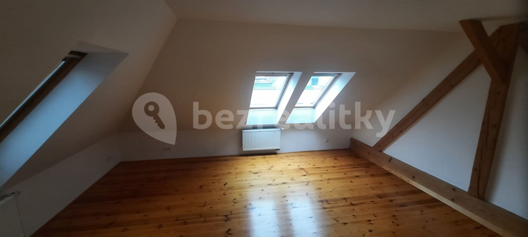 Prenájom bytu 3-izbový 105 m², U Strže, Praha, Praha Prenájom bytu 3-izbový 105 m², U Strže, Praha, Praha