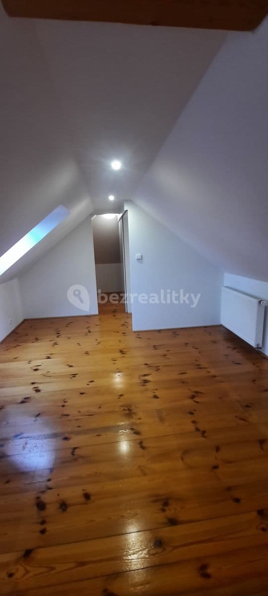 Prenájom bytu 3-izbový 105 m², U Strže, Praha, Praha Prenájom bytu 3-izbový 105 m², U Strže, Praha, Praha