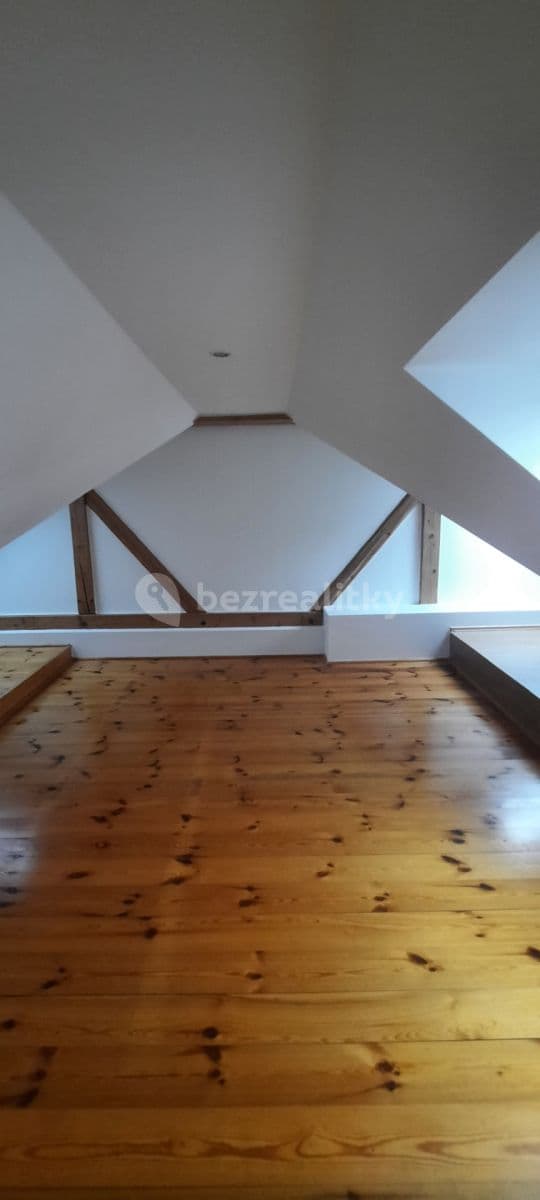 Prenájom bytu 3-izbový 105 m², U Strže, Praha, Praha Prenájom bytu 3-izbový 105 m², U Strže, Praha, Praha