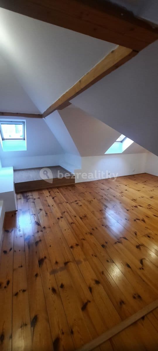 Prenájom bytu 3-izbový 105 m², U Strže, Praha, Praha Prenájom bytu 3-izbový 105 m², U Strže, Praha, Praha