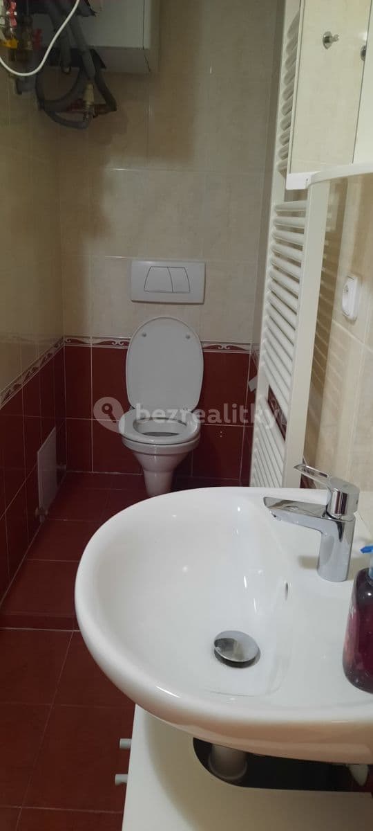 Prenájom bytu 3-izbový 105 m², U Strže, Praha, Praha Prenájom bytu 3-izbový 105 m², U Strže, Praha, Praha