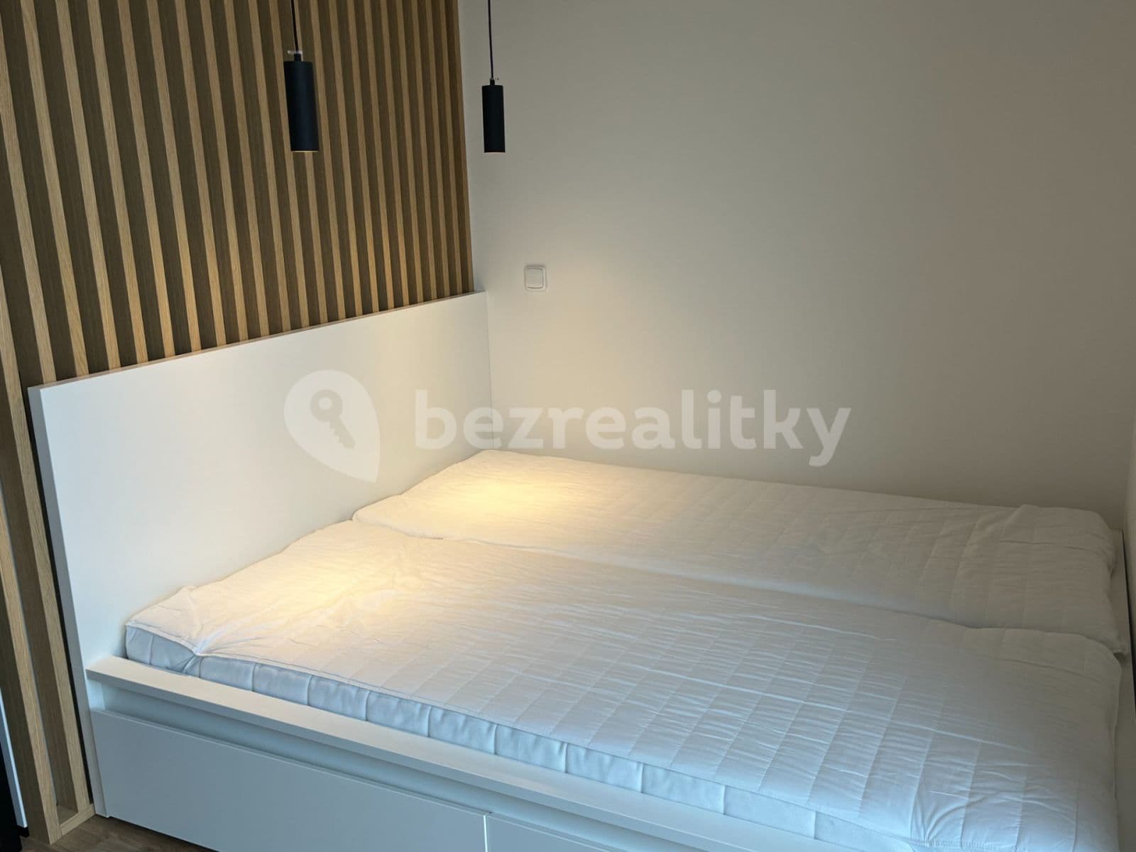 Prenájom bytu 1-izbový 31 m², Heřmanická, Praha, Praha Prenájom bytu 1-izbový 31 m², Heřmanická, Praha, Praha