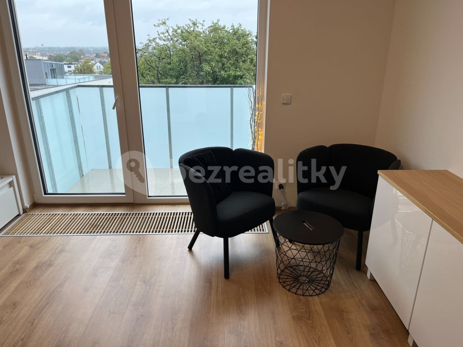 Prenájom bytu 1-izbový 31 m², Heřmanická, Praha, Praha Prenájom bytu 1-izbový 31 m², Heřmanická, Praha, Praha