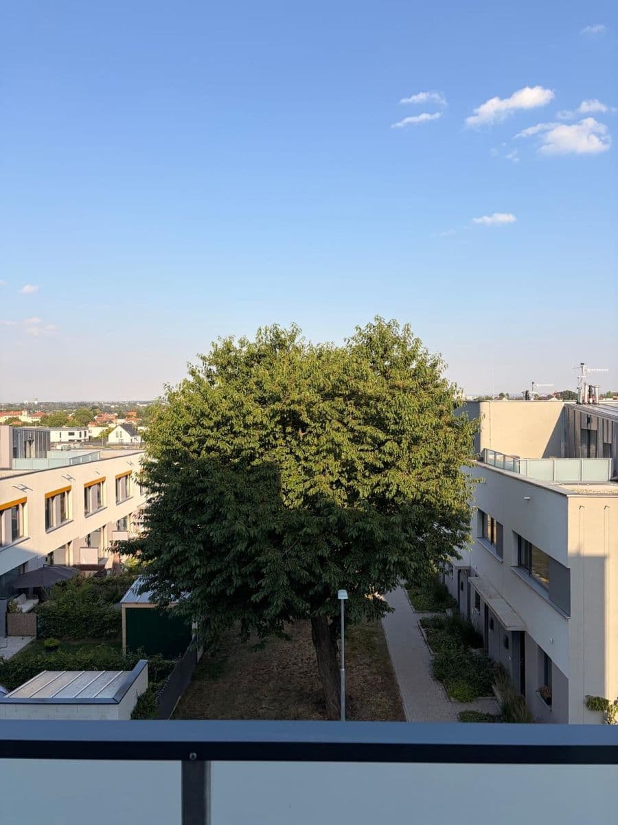 Prenájom bytu 1-izbový 31 m², Heřmanická, Praha, Praha Prenájom bytu 1-izbový 31 m², Heřmanická, Praha, Praha
