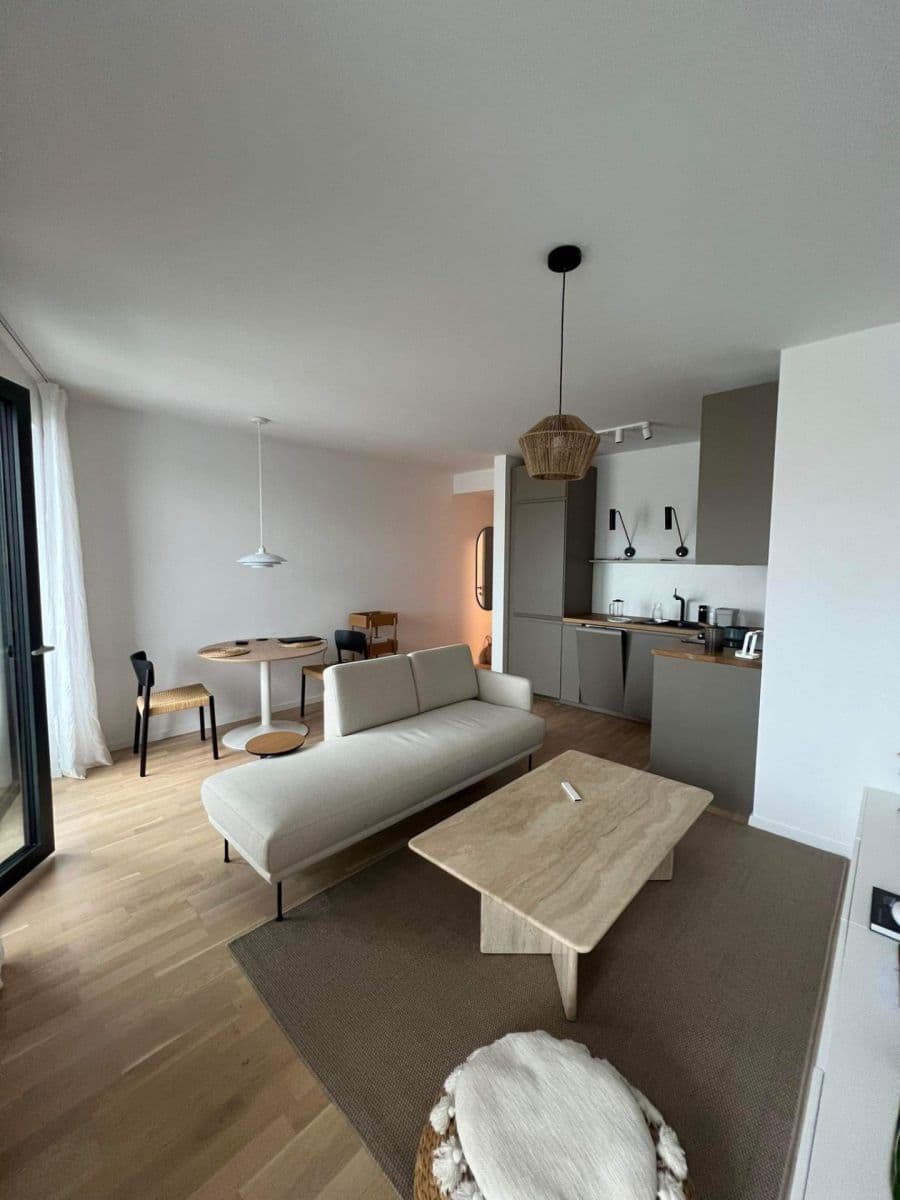 Prenájom bytu 2-izbový 57 m², Račianska, Nové Mesto, Bratislavský kraj Prenájom bytu 2-izbový 57 m², Račianska, Nové Mesto, Bratislavský kraj