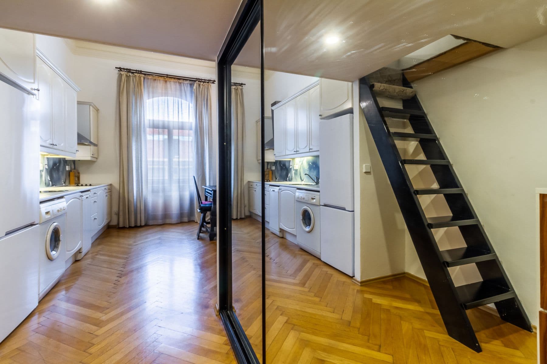 Prenájom bytu 45 m², Za Poříčskou bránou, Praha, Praha Prenájom bytu 45 m², Za Poříčskou bránou, Praha, Praha