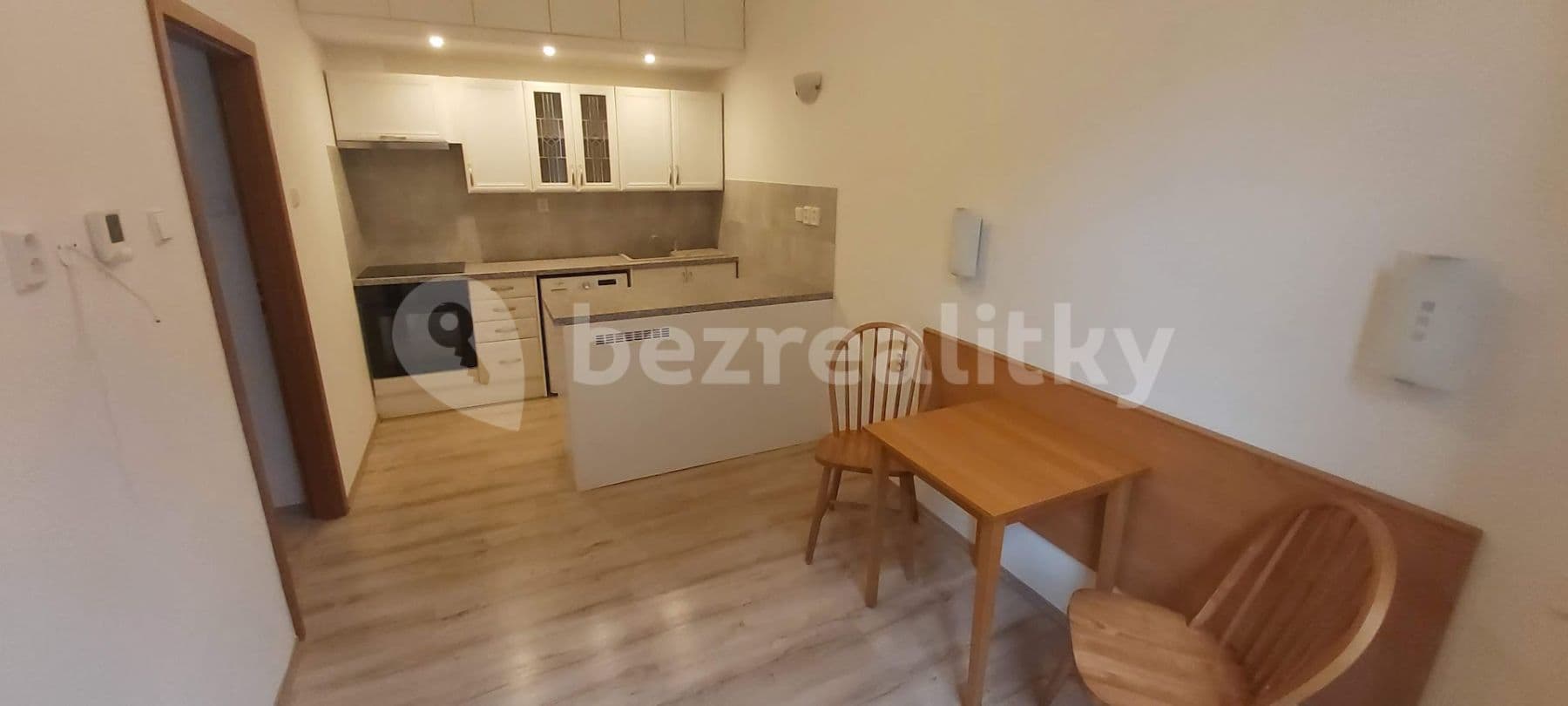 Prenájom bytu 1-izbový 35 m², Americká, Praha, Praha Prenájom bytu 1-izbový 35 m², Americká, Praha, Praha