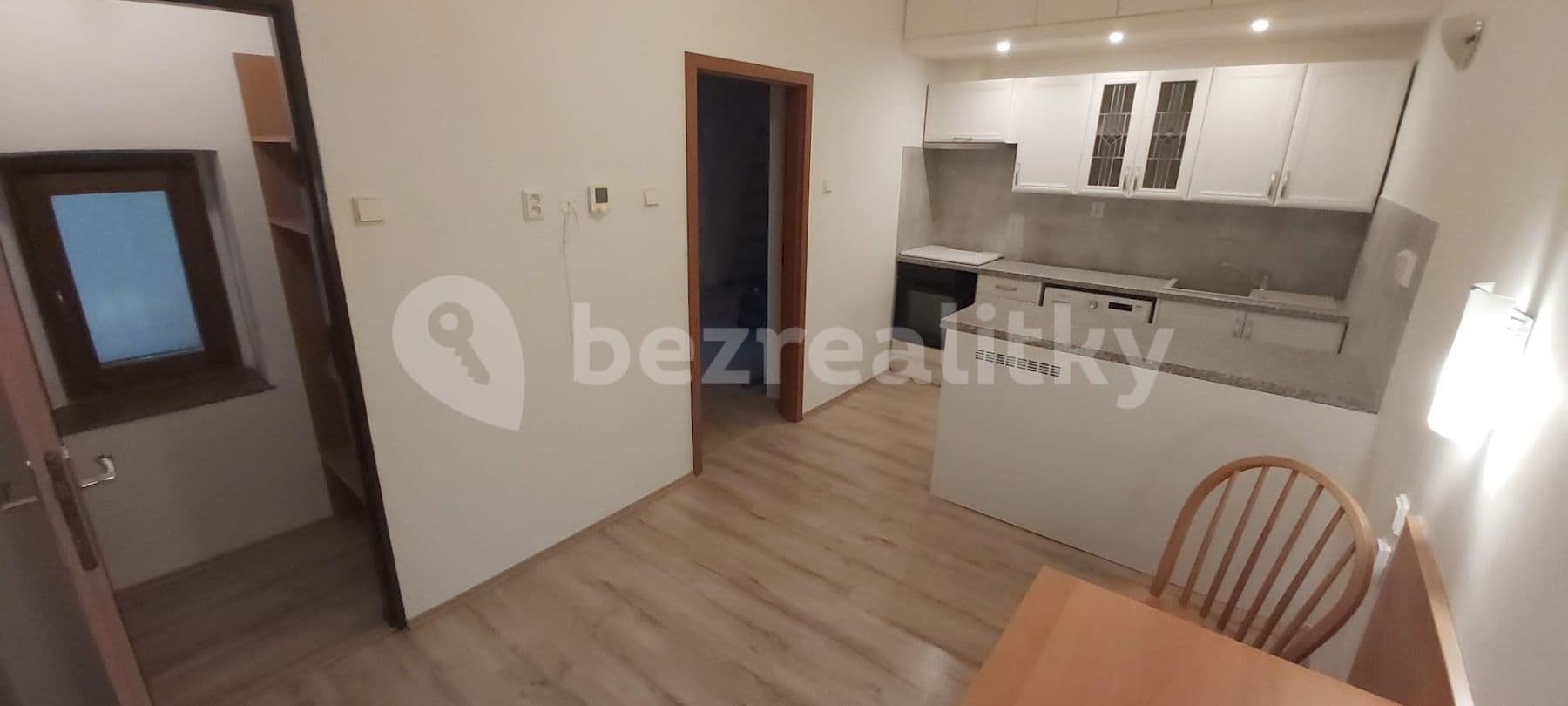Prenájom bytu 1-izbový 35 m², Americká, Praha, Praha Prenájom bytu 1-izbový 35 m², Americká, Praha, Praha
