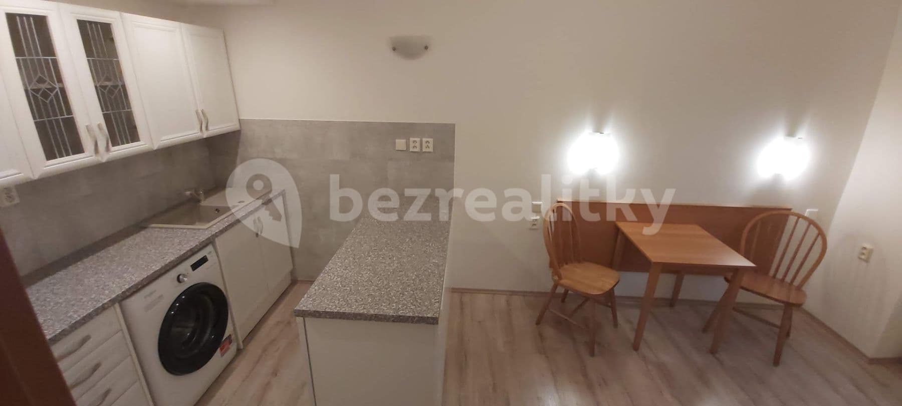 Prenájom bytu 1-izbový 35 m², Americká, Praha, Praha Prenájom bytu 1-izbový 35 m², Americká, Praha, Praha
