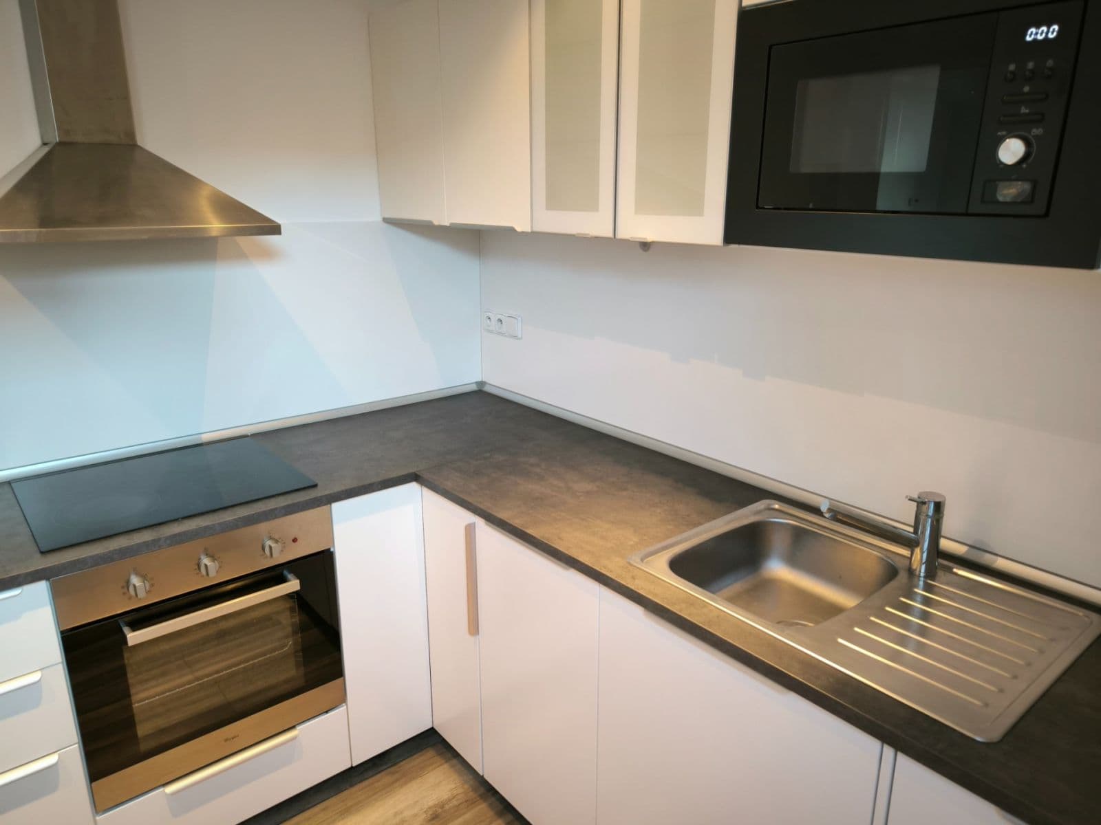 Prenájom bytu 1-izbový 46 m², Masarykovo náměstí, Brandýs nad Labem-Stará Boleslav, Středočeský kraj Prenájom bytu 1-izbový 46 m², Masarykovo náměstí, Brandýs nad Labem-Stará Boleslav, Středočeský kraj