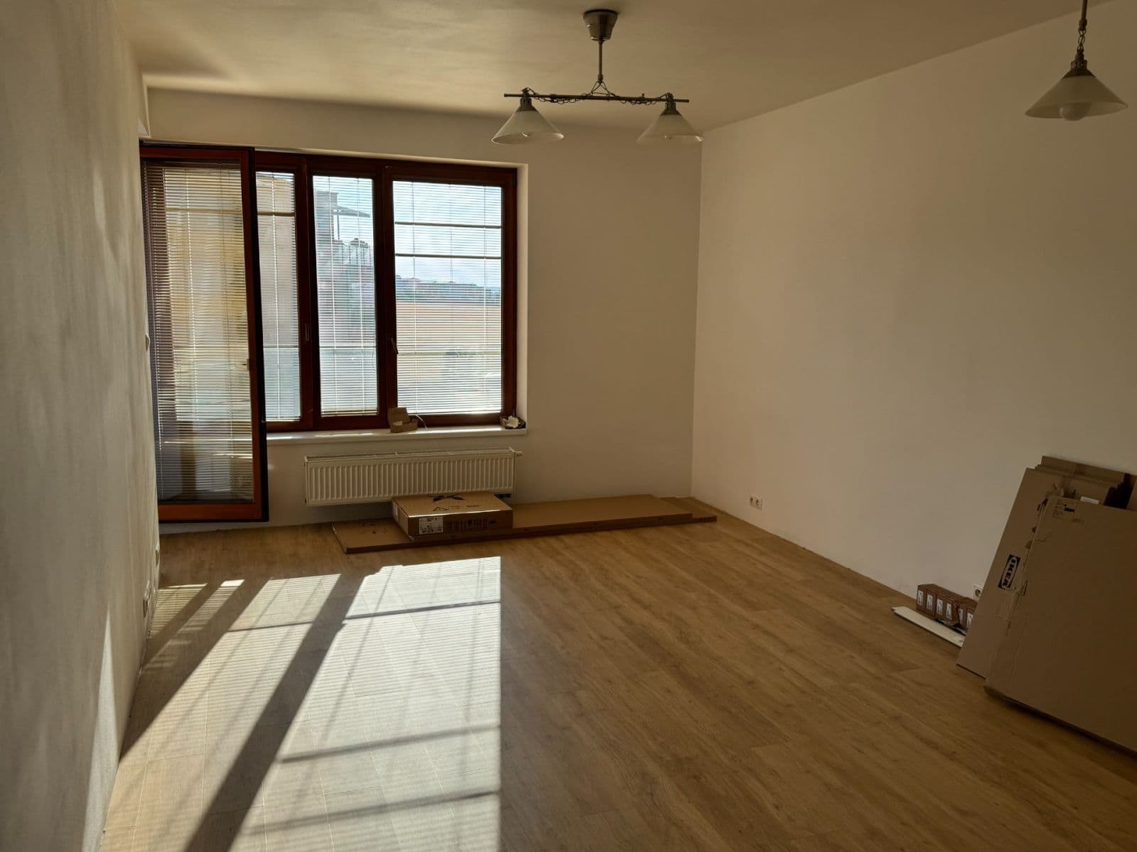 Prenájom bytu 2-izbový 58 m², Bratislavská, Praha, Praha Prenájom bytu 2-izbový 58 m², Bratislavská, Praha, Praha