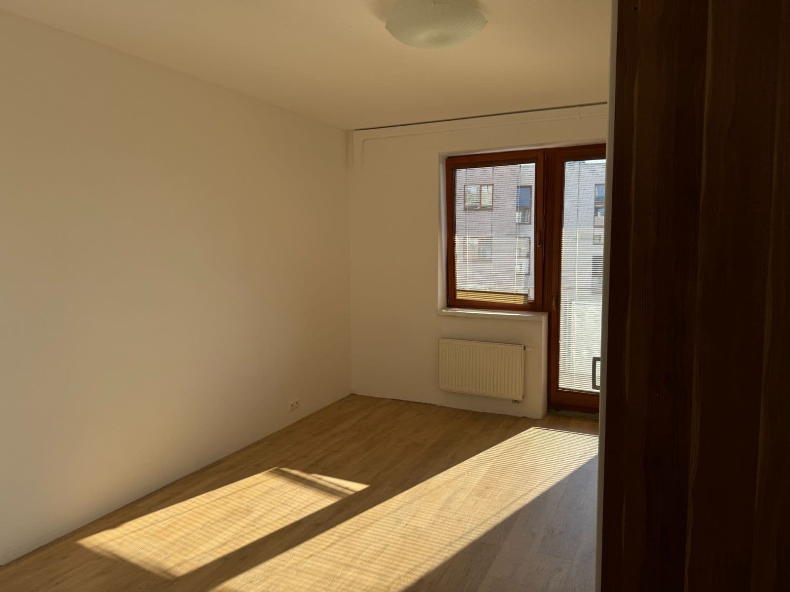 Prenájom bytu 2-izbový 58 m², Bratislavská, Praha, Praha Prenájom bytu 2-izbový 58 m², Bratislavská, Praha, Praha