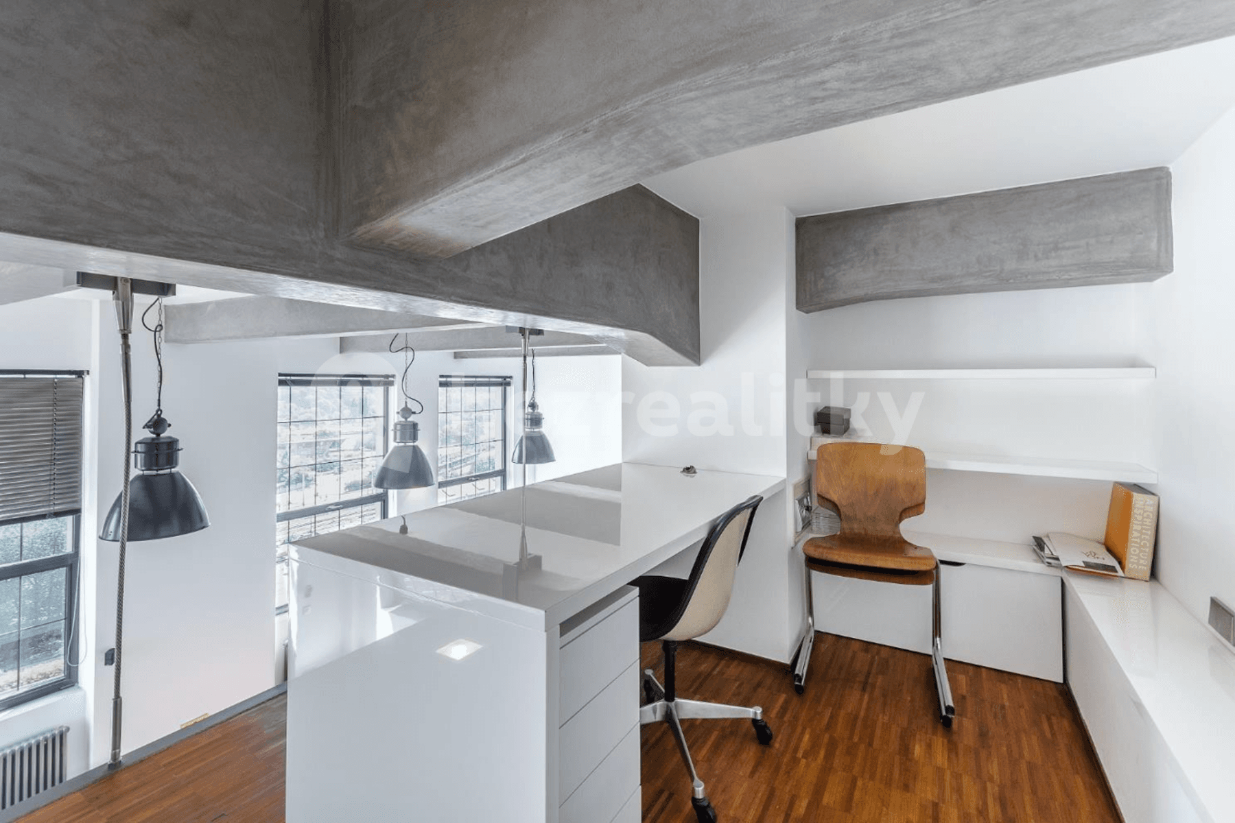 Prenájom bytu 1-izbový 114 m², Křížová, Praha, Praha Prenájom bytu 1-izbový 114 m², Křížová, Praha, Praha