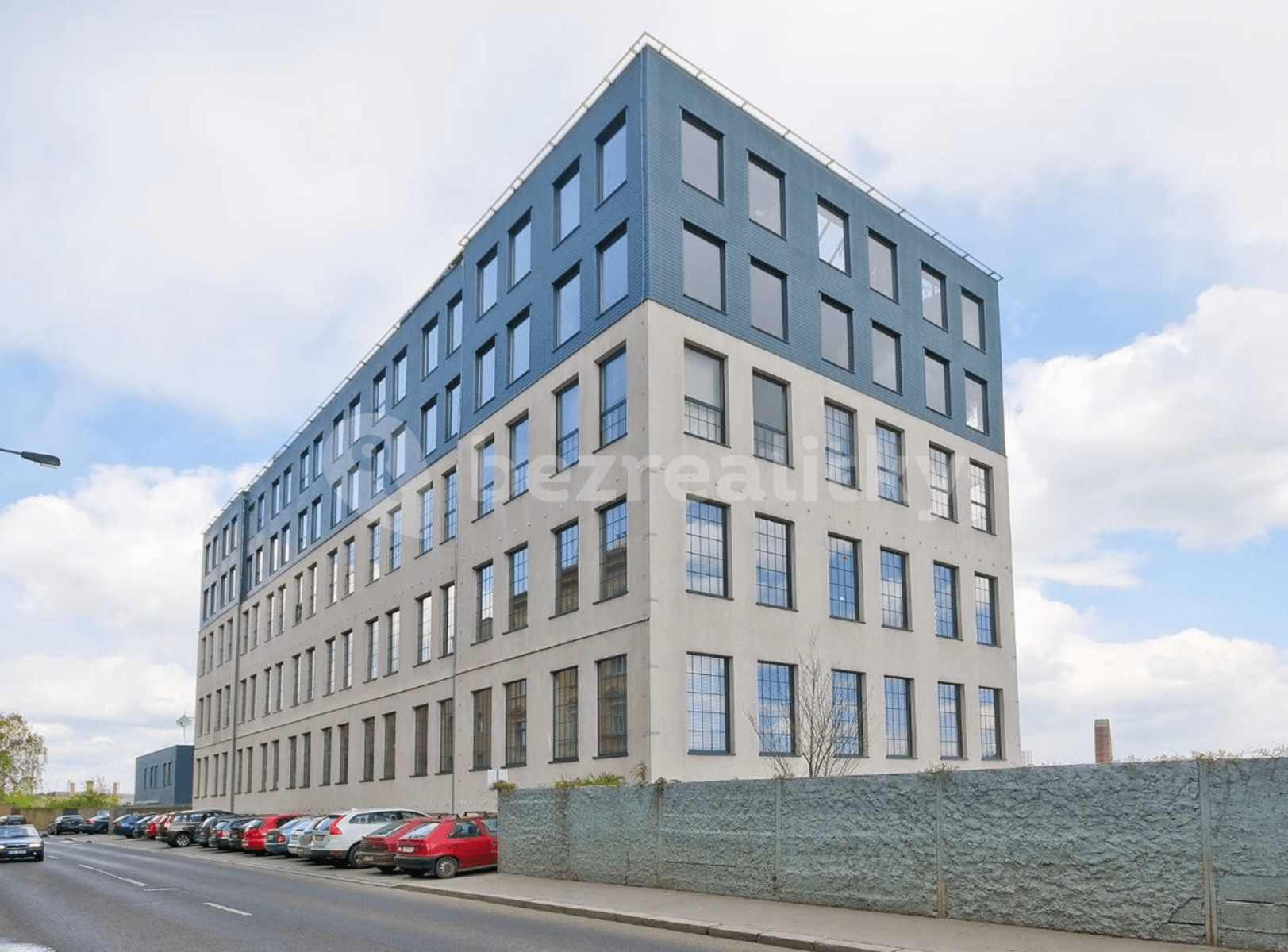 Prenájom bytu 1-izbový 114 m², Křížová, Praha, Praha Prenájom bytu 1-izbový 114 m², Křížová, Praha, Praha