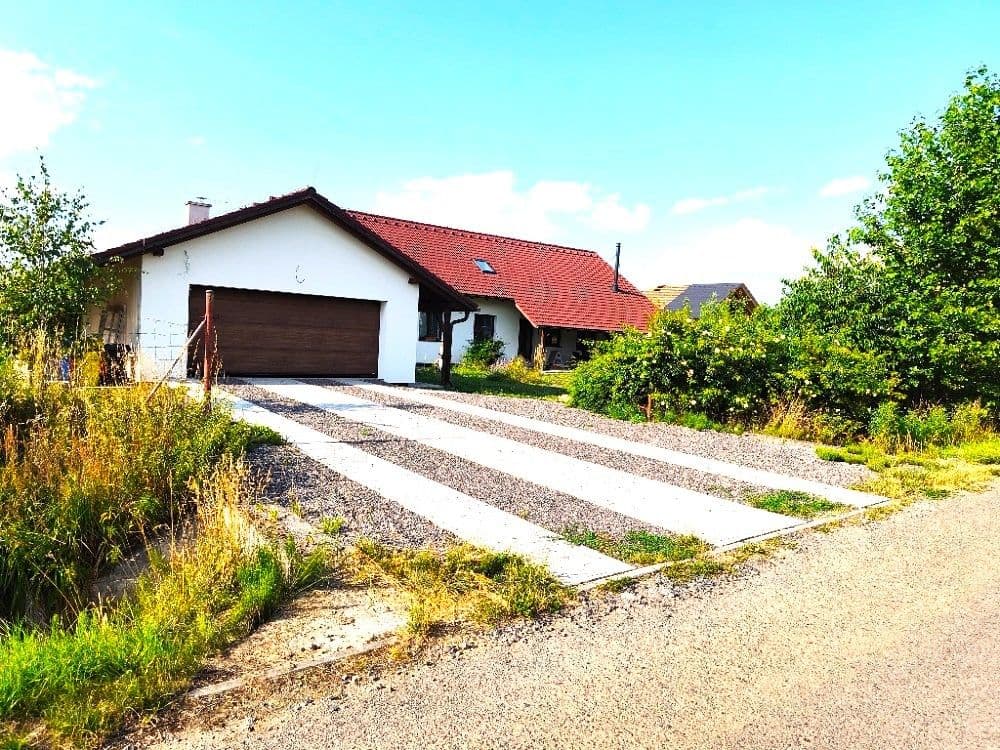 Predaj domu 320 m², pozemok 2.223 m², Horčápsko, Středočeský kraj Predaj domu 320 m², pozemok 2.223 m², Horčápsko, Středočeský kraj