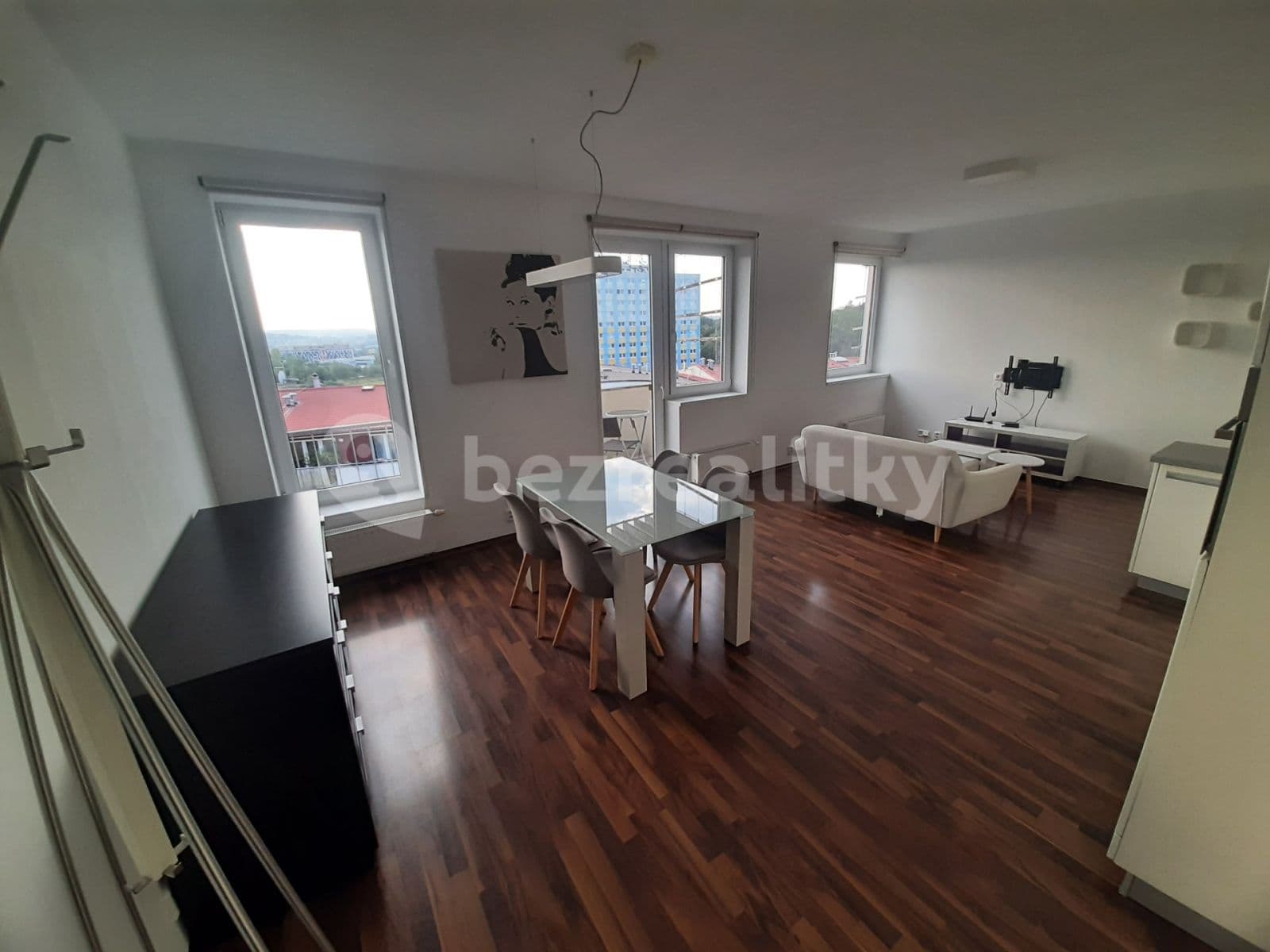 Prenájom bytu 1-izbový 43 m², Pelušková, Praha, Praha Prenájom bytu 1-izbový 43 m², Pelušková, Praha, Praha