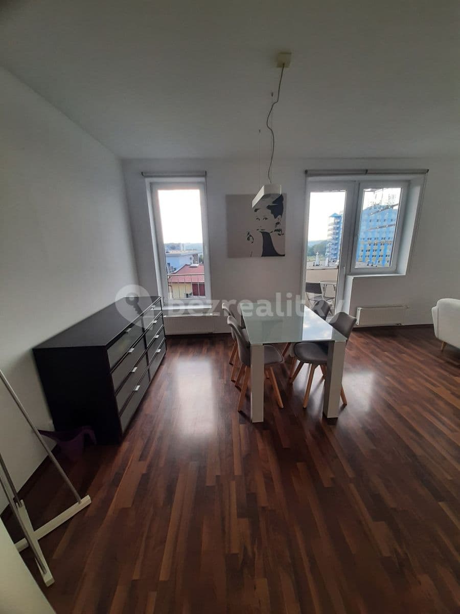 Prenájom bytu 1-izbový 43 m², Pelušková, Praha, Praha Prenájom bytu 1-izbový 43 m², Pelušková, Praha, Praha