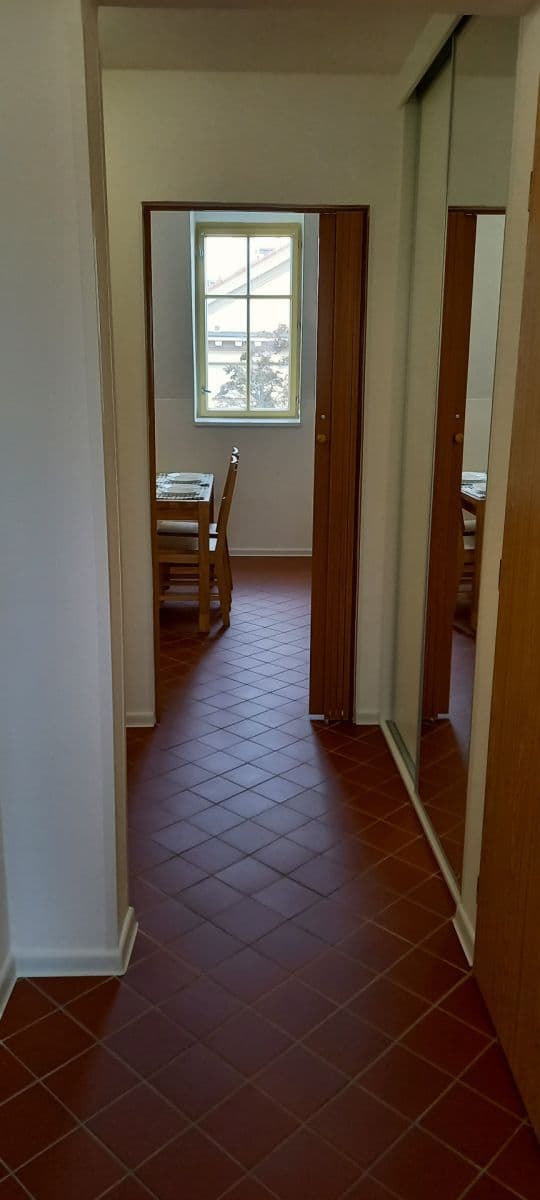 Predaj bytu 1-izbový 45 m², Moravská, Karlovy Vary, Karlovarský kraj Predaj bytu 1-izbový 45 m², Moravská, Karlovy Vary, Karlovarský kraj