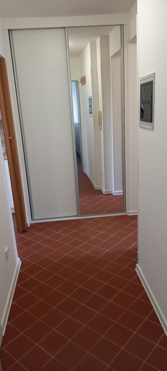 Predaj bytu 1-izbový 45 m², Moravská, Karlovy Vary, Karlovarský kraj Predaj bytu 1-izbový 45 m², Moravská, Karlovy Vary, Karlovarský kraj