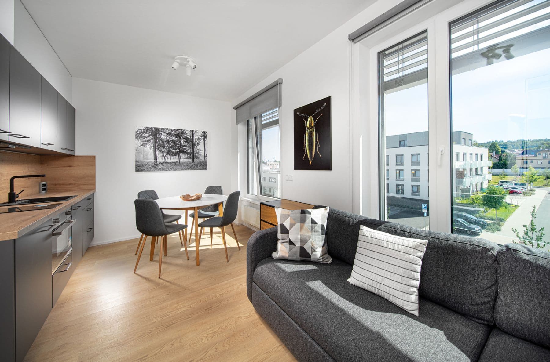 Prenájom bytu 1-izbový 27 m², Heřmanická, Praha, Praha Prenájom bytu 1-izbový 27 m², Heřmanická, Praha, Praha