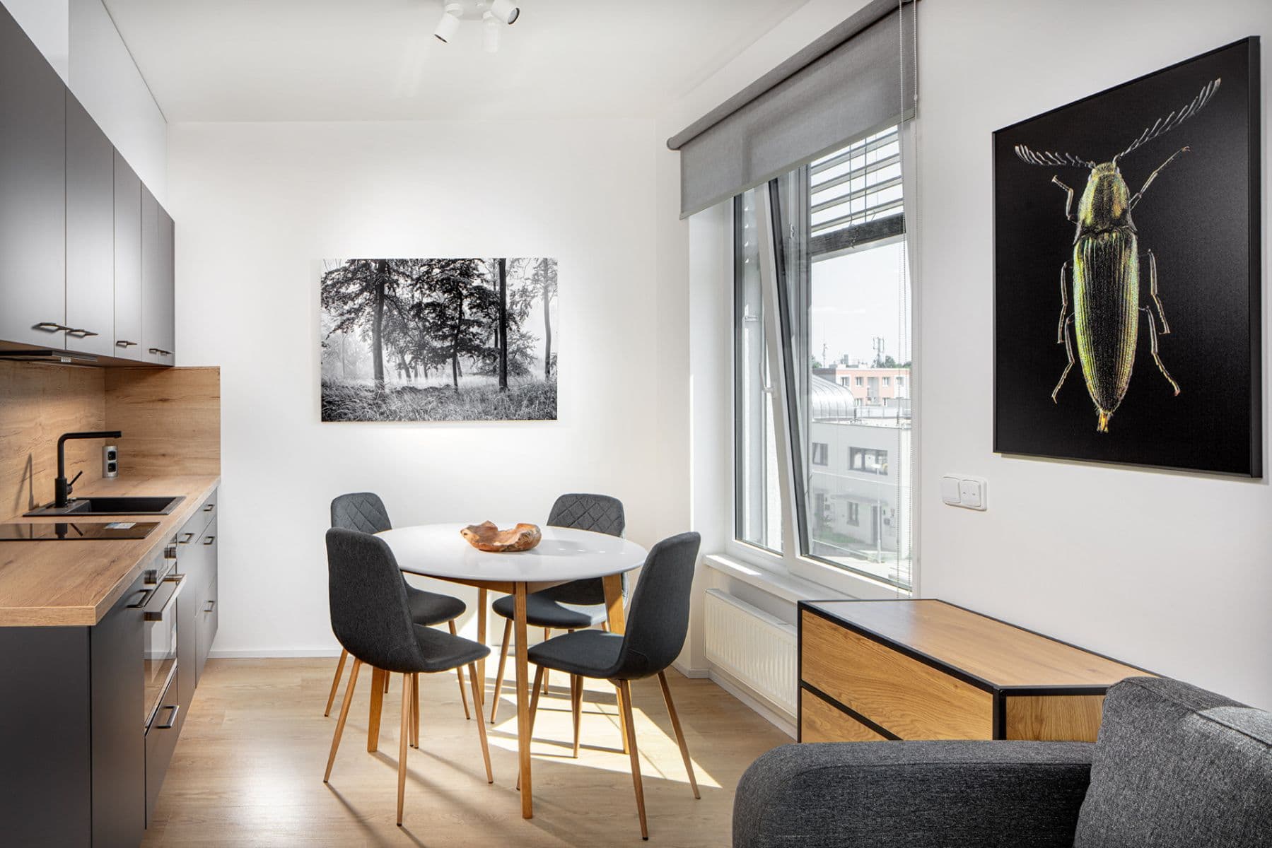 Prenájom bytu 1-izbový 27 m², Heřmanická, Praha, Praha Prenájom bytu 1-izbový 27 m², Heřmanická, Praha, Praha