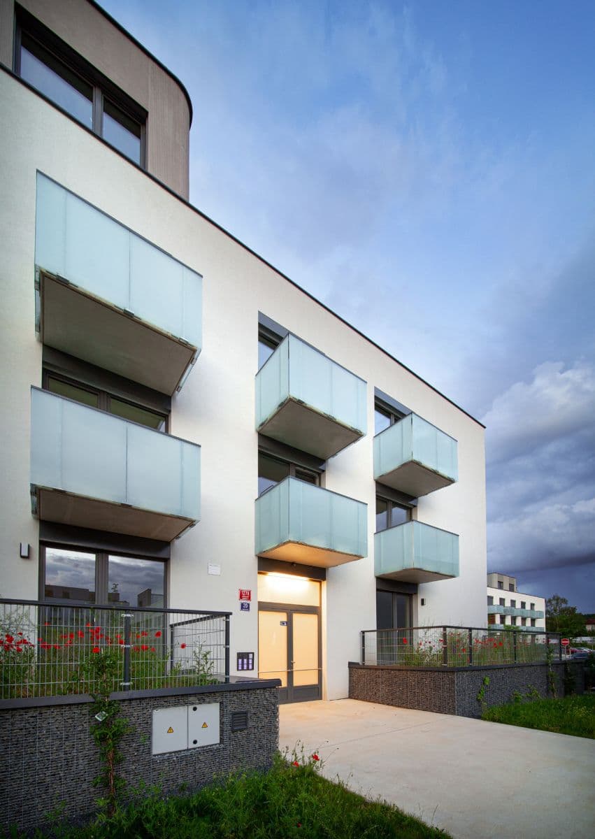 Prenájom bytu 1-izbový 27 m², Heřmanická, Praha, Praha Prenájom bytu 1-izbový 27 m², Heřmanická, Praha, Praha