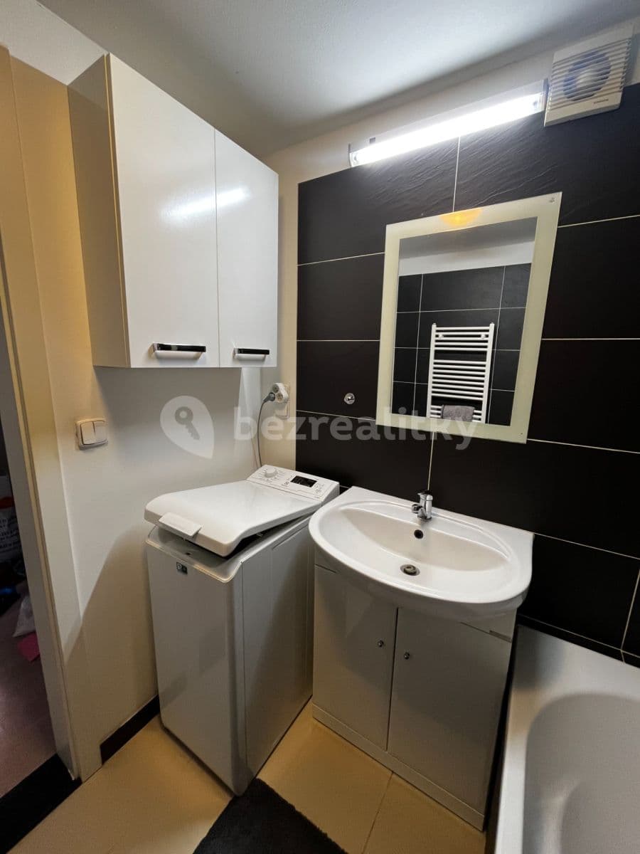 Prenájom bytu 3-izbový 80 m², Křenová, Brno, Jihomoravský kraj Prenájom bytu 3-izbový 80 m², Křenová, Brno, Jihomoravský kraj