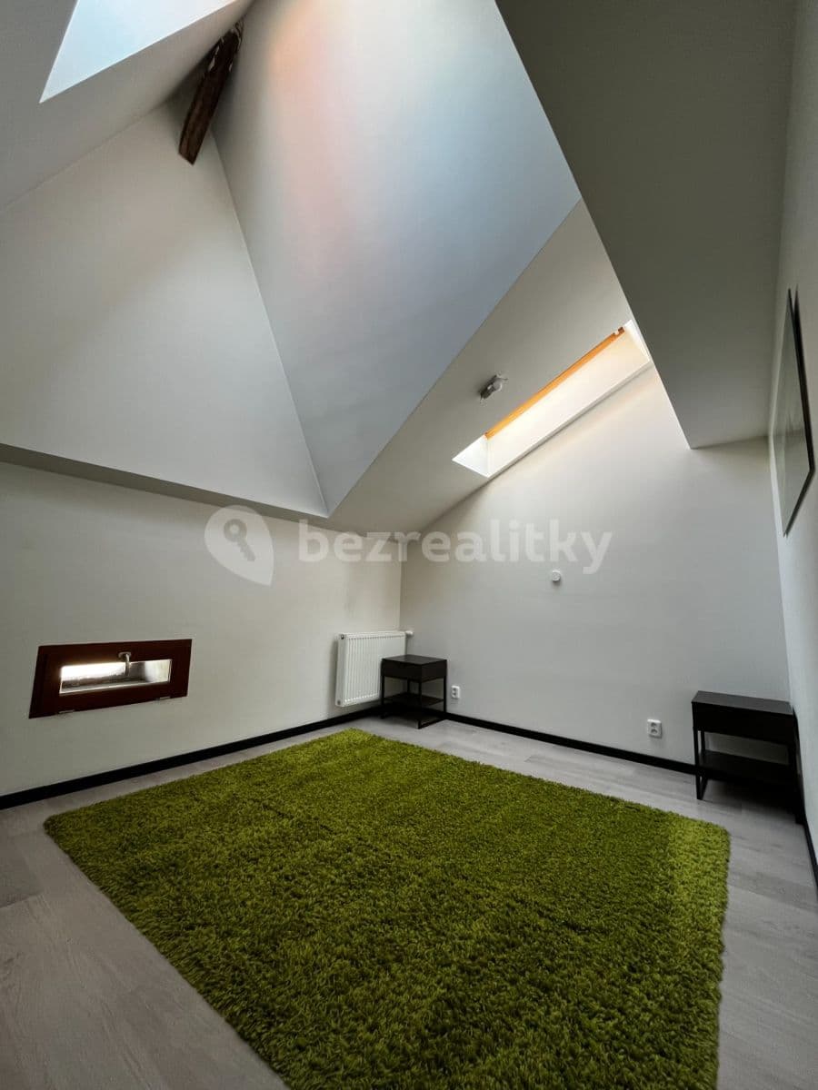 Prenájom bytu 3-izbový 80 m², Křenová, Brno, Jihomoravský kraj Prenájom bytu 3-izbový 80 m², Křenová, Brno, Jihomoravský kraj