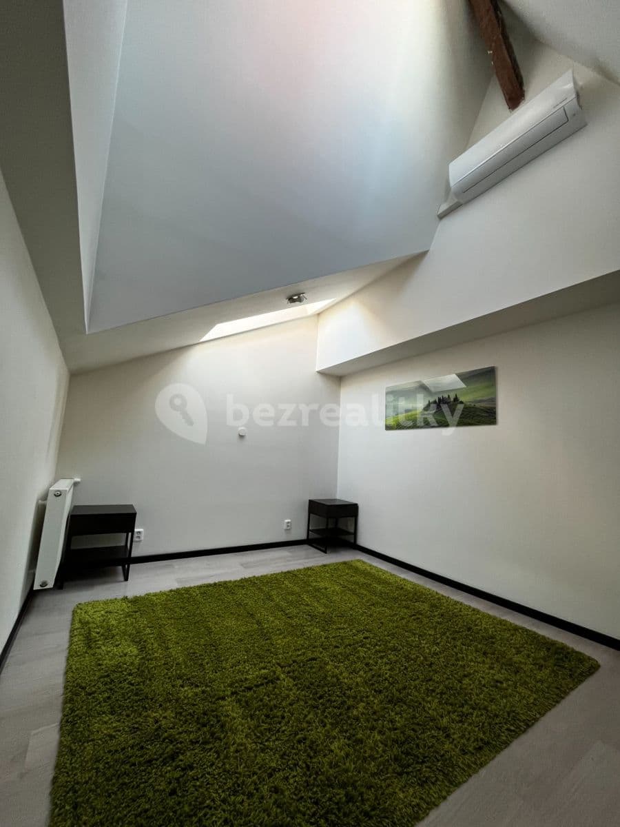 Prenájom bytu 3-izbový 80 m², Křenová, Brno, Jihomoravský kraj Prenájom bytu 3-izbový 80 m², Křenová, Brno, Jihomoravský kraj