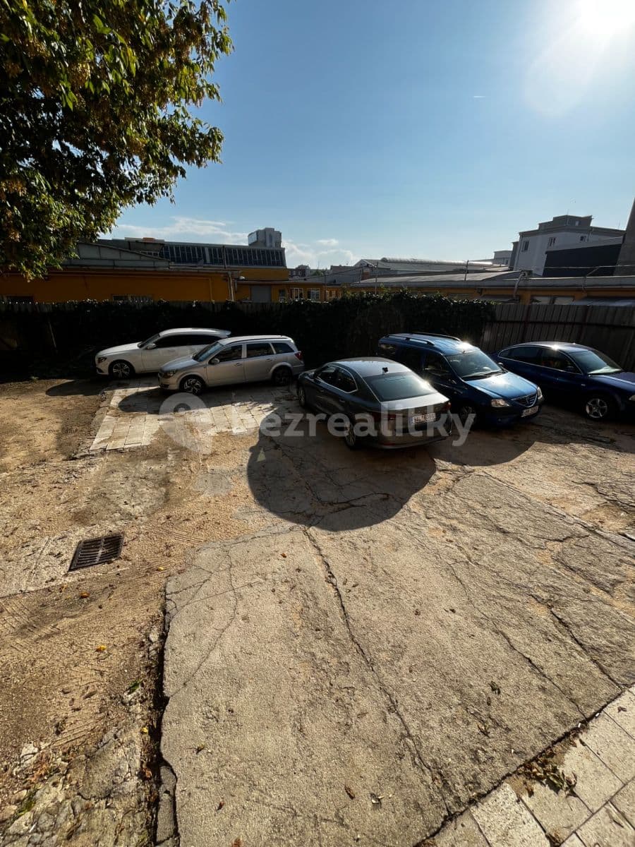 Prenájom bytu 3-izbový 80 m², Křenová, Brno, Jihomoravský kraj Prenájom bytu 3-izbový 80 m², Křenová, Brno, Jihomoravský kraj